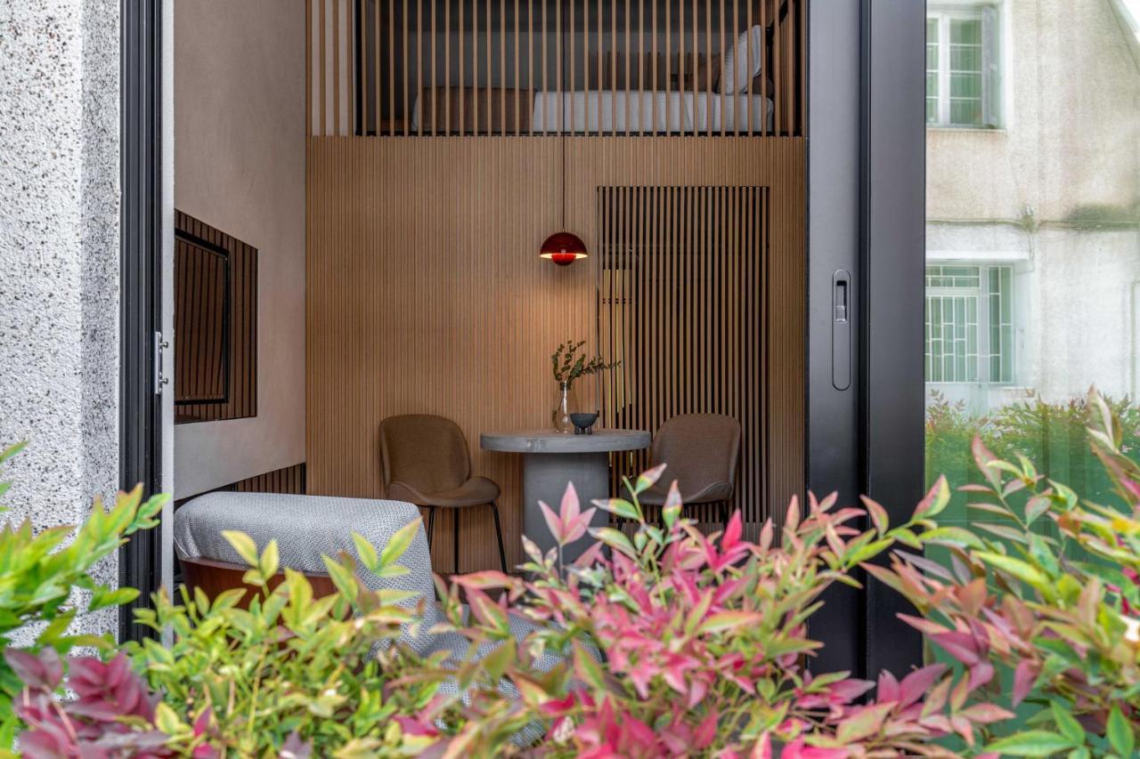The Newel Psychiko Hotell Aten Exteriör bild A room at the hotel