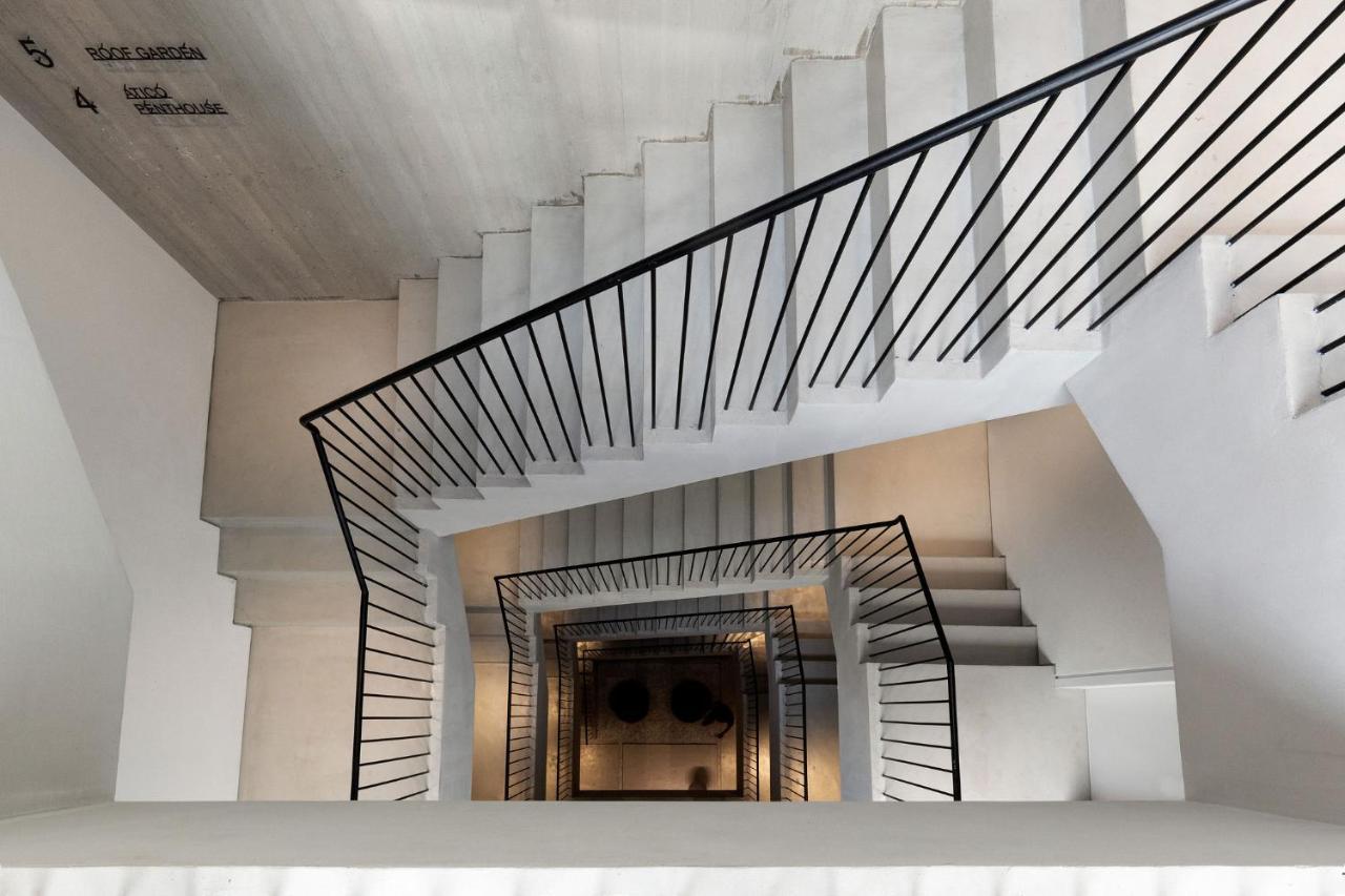 The Newel Psychiko Hotell Aten Exteriör bild Staircase