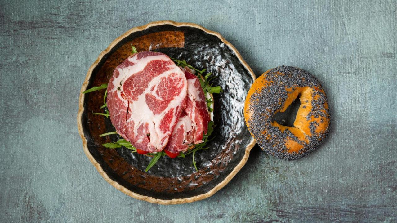 The Newel Psychiko Hotell Aten Exteriör bild A piece of dry-aged beef