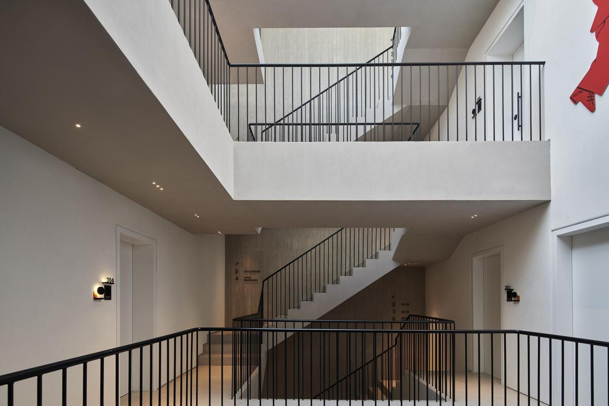 The Newel Psychiko Hotell Aten Exteriör bild Interior of the building